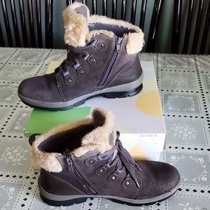 Erath waterproof women's boots size 10M